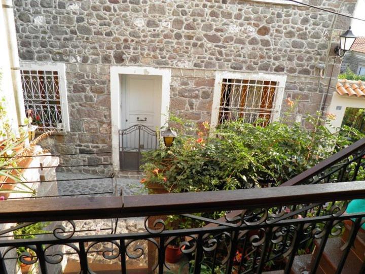 Μαχη Ενοικιαζόμενα Δωμάτια Mithimna Exterior foto