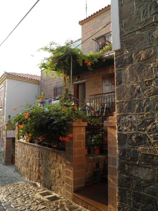 Μαχη Ενοικιαζόμενα Δωμάτια Mithimna Exterior foto